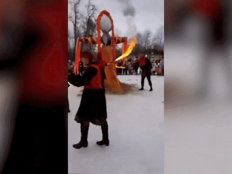 Video: Bù nhìn phát nổ, lễ hội suýt thành thảm họa