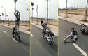 "Làm xiếc" trên xe máy, nam thanh niên nhận cái kết đau điếng