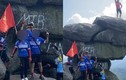 Nhóm đạp xe vẽ bậy ở mỏm đá Quảng Ninh netizen đòi xử nặng