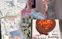 Bạn gái Đặng Văn Lâm khoe quà sinh nhật siêu to khủng lồ