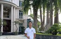 Ăn mặc giản dị, Quang Linh Vlogs "chốt" căn biệt thự nguy nga