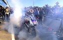 Nhà vô địch MotoGP 2015 nhập viện vì "đốt lốp" ăn mừng
