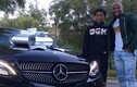 Floyd Mayweather tặng con trai 16 tuổi Mercedes-AMG C450