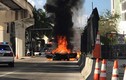 Siêu xe Lamborghini Gallardo bốc cháy ngùn ngụt trên phố 