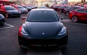 Khách hàng đặt mua siêu xe Tesla Model 3 ùn ùn đòi tiền cọc 