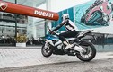 Cưỡi môtô BMW đến showroom "đập thùng" Ducati Panigale V4S