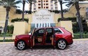 Mua nhà được tặng miễn phí siêu SUV Rolls-Royce và Lamborghini