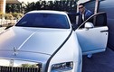 Cristiano Ronaldo khoe SUV siêu sang Rolls-Royce Cullinan mới