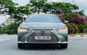 Lexus ES 300h màu độc "siêu lướt" rao bán gần 3 tỷ ở Khánh Hoà