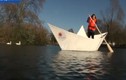 Kỳ lạ thuyền giấy chở người nổi trên mặt nước