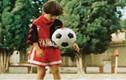 Messi lúc 9 tuổi chơi bóng thiên tài thế nào?