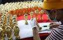 Đột nhập nơi sản xuất cúp vàng World Cup nhái ở TQ