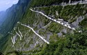 Thót tim với con đường cheo leo vách núi ở Trung Quốc