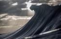 Những con sóng trông như núi giữa đại dương