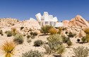 Mãn nhãn nhà container thiết kế siêu độc lạ giữa sa mạc 