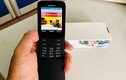 Mở hộp Nokia “quả chuối” 8110 4G cho người thích hoài cổ