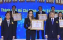 Ái nữ nhà đại gia Johnathan Hạnh Nguyễn nhận giải Doanh nhân tiêu biểu