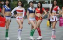 Những kiểu mặc cực hot của nữ CĐV bóng đá châu Á làm người xung quanh xao lãng