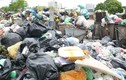 Túi to túi nhỏ chất thành núi, rác thải ngập ngụa nhiều tuyến phố Hà Nội
