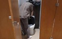 Người phụ nữ sống trong nhà vệ sinh công cộng ở Thượng Hải