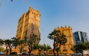 Cận cảnh tòa lâu đài “siêu mỏng” nổi bật giữa TP HCM