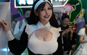 Làm MC tại sự kiện lớn, nữ streamer cosplay gợi cảm hút hồn fan