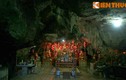 Thăm ngôi chùa “rồng thiêng phát sáng” trong hang động Ninh Bình