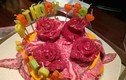 Phát điên với bánh sinh nhật làm từ thịt của teen Nhật