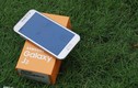Mở hộp Samsung Galaxy J2 giá “bèo” ở Việt Nam