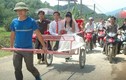 Màn rước dâu bằng xe người kéo ở Thanh Hoá gây bất bình 