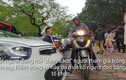 Video: Đi Văn Miếu xin chữ đầu năm, người dân bị “chặt chém” tiền gửi xe máy
