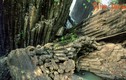 Kỳ thú “Gành Đá Đĩa” bên thác nước nổi tiếng Tây Nguyên