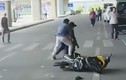 Vượt chốt an ninh, 2 thanh niên gây náo loạn sân bay Tân Sơn Nhất