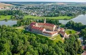 Khám phá tòa lâu đài cổ nổi tiếng nhất Belarus