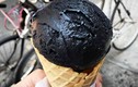 Có gì trong món kem đen như mực đang gây bão Instagram?
