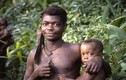 Sự thật kinh ngạc về bộ tộc: Đàn ông có sữa cho con bú