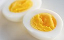 Video: Tránh xa ngay 12 cách ăn và chế biến trứng gà vô cùng nguy hại