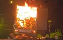 Đắk Lắk: Xe tải chở hàng bốc cháy dữ dội trên quốc lộ 26
