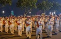 Đà Nẵng: Dòng người ken cứng xem biểu diễn nhạc kèn diễu hành trên phố