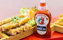 Xếp hàng thưởng thức đặc sặc sản Việt cùng tương ớt Chin-su Sriracha tại Foodex Nhật Bản 2024