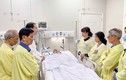 Người đàn ông đột quỵ chết não, gia đình nén đau thương hiến tạng