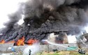 Xưởng nhuộm cháy dữ dội, hàng trăm công nhân chạy loạn