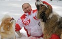 Một tổng thống Nga "khác" khi bên động vật