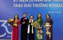 Trao giải thưởng Kovalevskaia cho 1 tập thể và 1 cá nhân