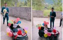Bé trai lái ô tô hỏi vợ cho bố khiến netizen bật cười