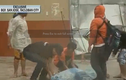 La liệt xác chết bão Haiyan... được bọc túi trên phố 