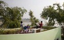 Nhà hình hộp siêu độc bên sông Đuống của cặp Việt kiều