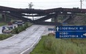 Các cây cầu đổ nát ở miền đông Ukraine