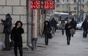 Đồng rúp Nga mất giá: Người nước ngoài khốn khổ ở Moscow