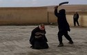 Lần đầu tiên phiến quân IS chặt đầu hai phụ nữ